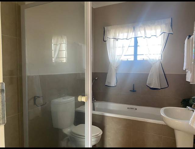 2 BEDROOM APARTMENT FOR SALE IN SAGEWOOD